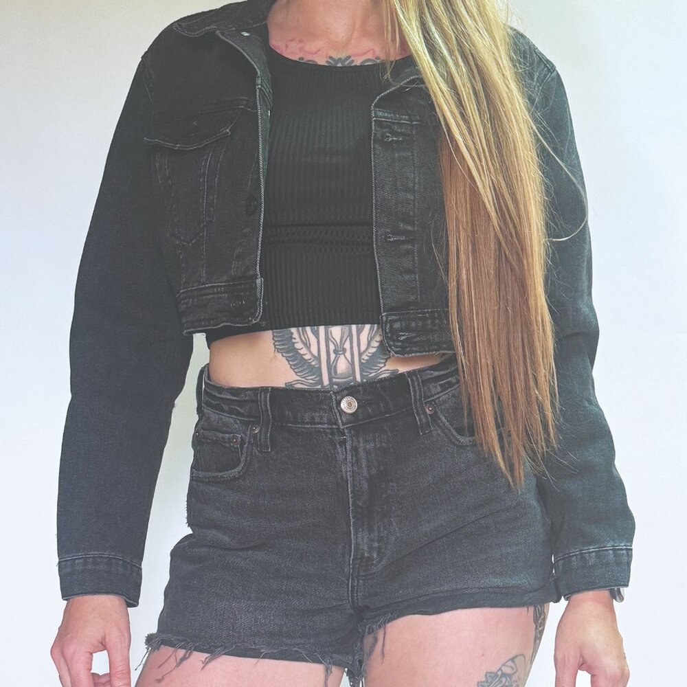 SHEIN BLACK DENIM SUPER CROPPED JACKET Size: MEDIUM